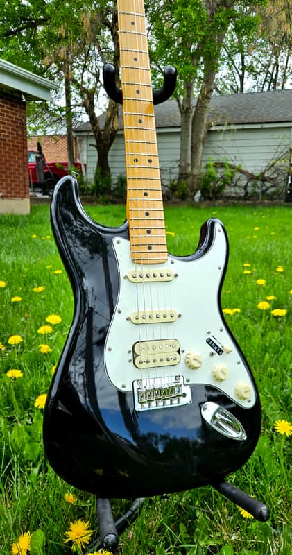 Fender Player II HSS Stratocaster 70th anniversary 2024 - Black