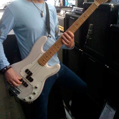 Sadowsky - NYC Tom Hamilton's Aerosmith, 4-String Bass Guitar (#83) 2000s - Blonde image 1