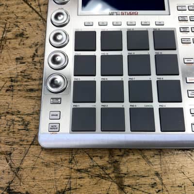 Used Akai MPC Studio Music Production Controller V1 with Bag USB Cable and THE 809 MPC Expansion CD image 7