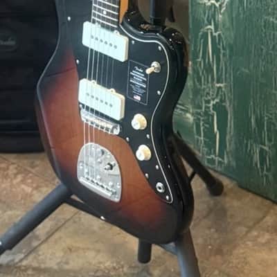 Fender American Pro Classic Jazzmaster Electric Guitar HH 3 Color Sunburst w Bag image 7