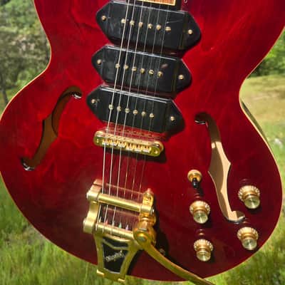 Epiphone Riviera Custom P93 Wine Red, Tone Pros roller Bridge brand new, Kluson Vintage locking tuners brand new! Beautiful custom gig bag brand new. image 13