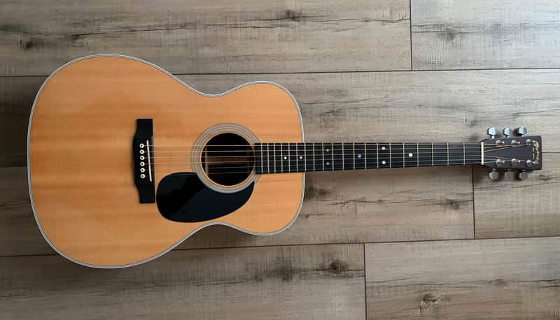 【レア】Martin OOO-28 2002年製　standard レア】Martin OOO-28 2002年製 standard card_10Y2500028_f.jpg?sw=330&