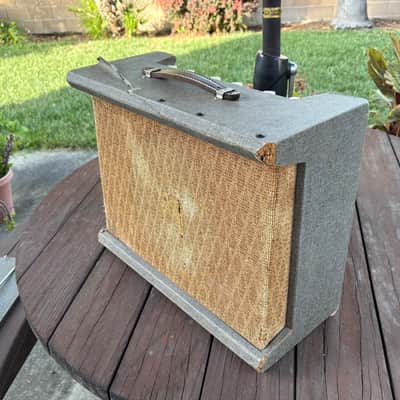Silvertone Model 1432 10-Watt 1x12 Guitar Combo 1960s - Gray with White Grille image 1
