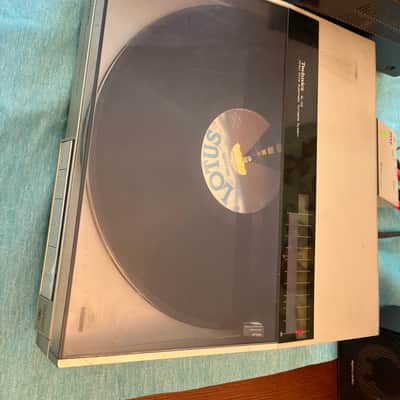 Technics SL-Q5 Turntable kit with preamp and receiver image 1