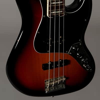 Fender American Elite Jazz Bass 2016 - Three Tone Sunburst image 2