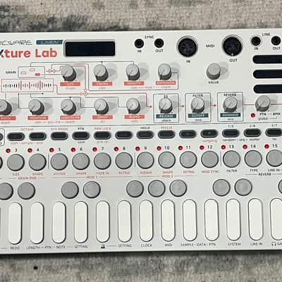Sonicware Liven Texture Lab 27-Key Sampling Groovebox 2023 - Present - Silver image 2