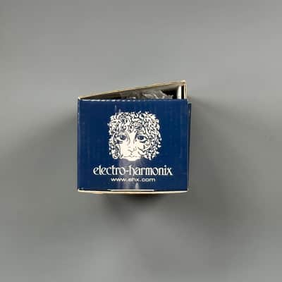 Electro-Harmonix Satisfaction Fuzz 2014 - Present - Blue / Red image 13