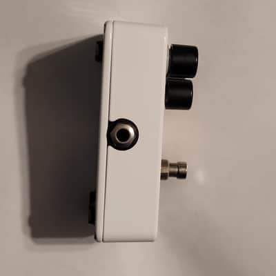Electro-Harmonix Nano Big Muff Pi Distortion / Sustainer 2013 - Present - White / Black / Red image 4