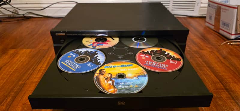 Yamaha DV-C6480 5-Disc DVD/CD Carousel Changer Working great!