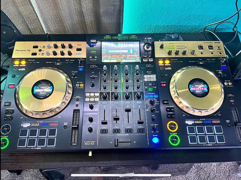 Pioneer XDJ-XZ-N (limited edition gold) 2020 Gold image 1