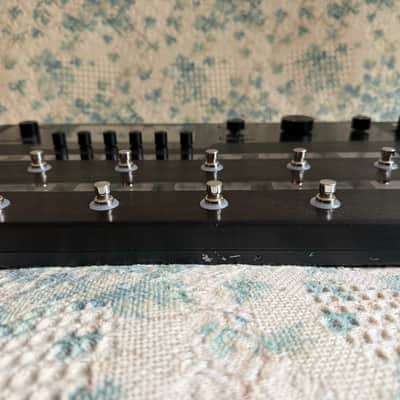 Yamaha and Line 6 SVC 110 and Helix Floor 2020s image 7