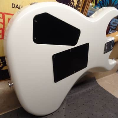 Rare Kramer Pacer Imperial USA 1984 Banana Headstock- Artic White image 16