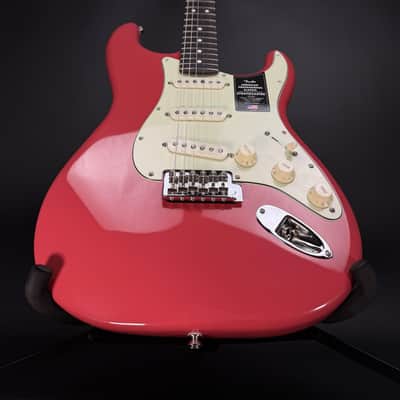Fender American Professional Classic Stratocaster - Faded Dakota Red image 3