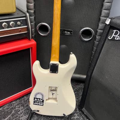 Squier Stratocaster Bullet series 90/2010s - White image 10