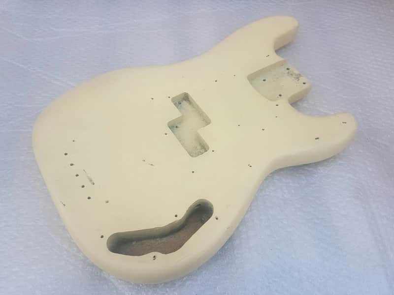 1968 FENDER PRECISION BASS BODY - made in USA image 1