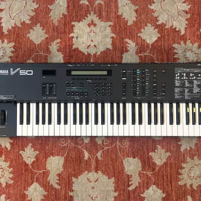 YAMAHA V50 4-Operator Digital FM Synthesizer Workstation