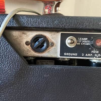 Vintage Fender Deluxe Reverb  2-Channel 22-Watt 1x12" Guitar Combo 1968 - 1969 - Silverface image 4