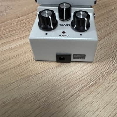 Boss DS-1 WH Distortion White Limited Edition image 6