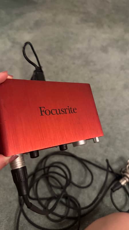 Focusrite Scarlett 2i2 USB 2.0 Audio Interface 2011 - 2016 - Red / Black image 1