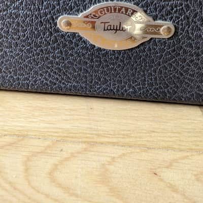 Taylor Deluxe case image 3