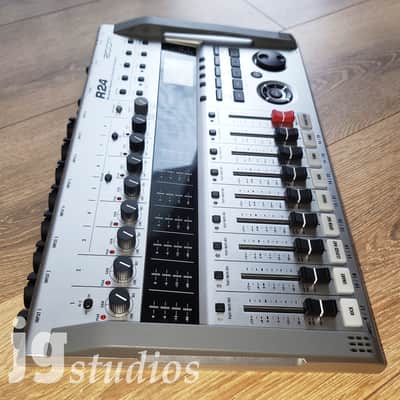 Zoom R24! - Like New in Box! image 9