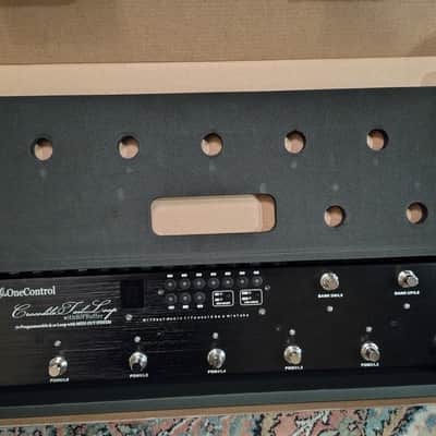 One Control Crocodile Tail Loop Switcher 2010s - Black image 2