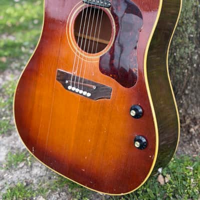 Gibson J-160E 1969 Sunburst image 2