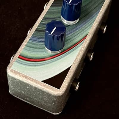 Saturnworks Triple 3 Dying Battery Simulator Voltage Sag Pedal with Lumberg Jacks - Handmade in California image 2