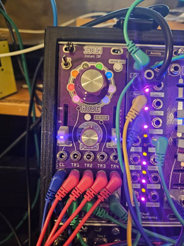 Mystic Circuits IDUM