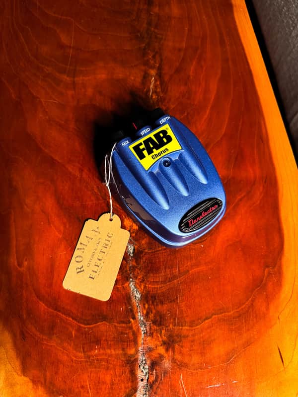 Danelectro FAB chorus image 1