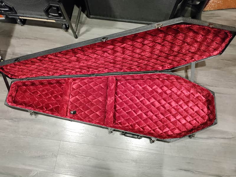 Coffin Case B-195