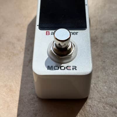 Mooer Baby Tuner 2026 - White image 2