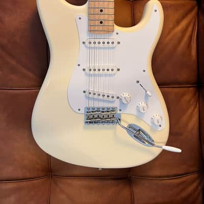 Fender Eric Clapton Artist Series Stratocaster with Vintage Noiseless Pickups 2001 - Present Olympic White image 1