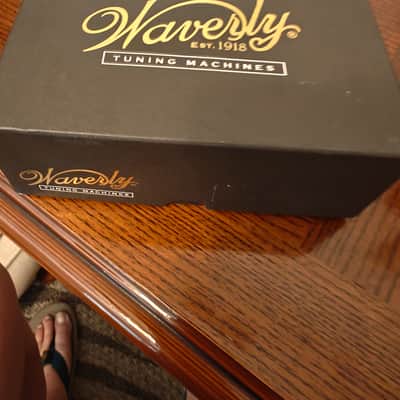 Waverly 4060-G   'Gold' image 5