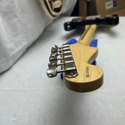 Fender Buddy Guy Stratocaster Guitar with Case 1999 - 2-Color Sunburst / Maple fingerboard image 24