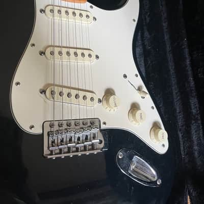 Fender Player Stratocaster Electric Guitar image 2