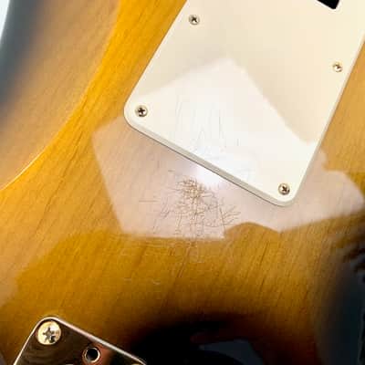 Fender Stratocaster American Deluxe 50th Anniversary Sunburst 2004 image 24