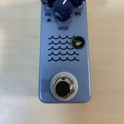 JHS Tidewater Tremolo V1 2018 - 2019 - Blue image 5