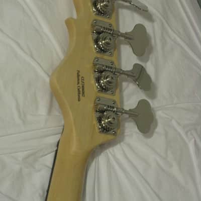 G&L USA Fullerton Deluxe JB 2024 - Vintage White & Rosewood Board image 5