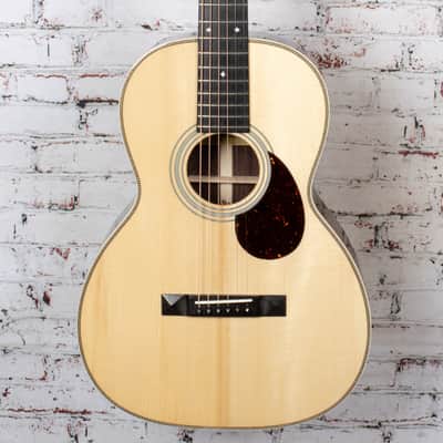 Eastman - 2022 E20 OO Parlor - Electric Acoustic Guitar - Natural w/LR Baggs Element - w/ OHSC USED image 1