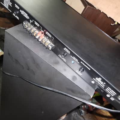 dbx 160x - Metal rack mount image 3