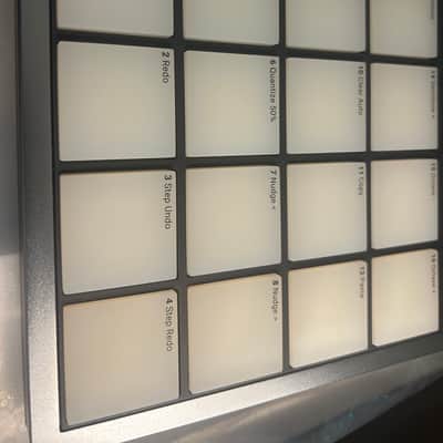 Native Instruments Maschine Plus 2020 - Present - Black mint in the box image 4
