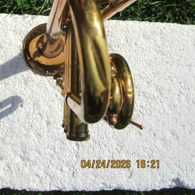 Holton Collegiate Cornet, 1940, Gold, Case, Very Clean image 13