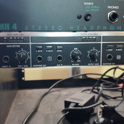 Behringer Powerplay Pro HA4400 Rackmount Headphone Distribution Amplifier image 3