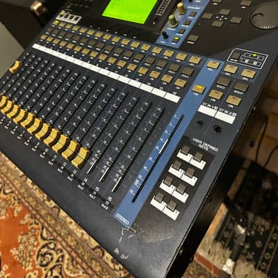 Yamaha 01V96 Digital Mixing Console image 2