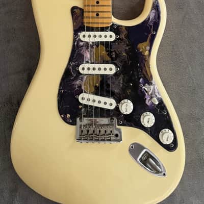 Fender American Stratocaster 2011 Olympic White USA w/ Custom Marbled Pickguard image 3