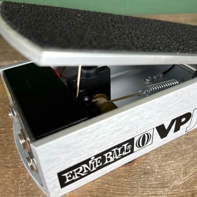 Ernie Ball P0-6180 VP JR. 250K Passive Volume Pedal 2010s - Silver image 7
