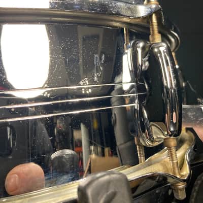 Slingerland - 5x14" Sound King, 8-Lug Snare Drum, with Trick Strainer 1974–1976 - Chrome Over Brass Shell. image 16