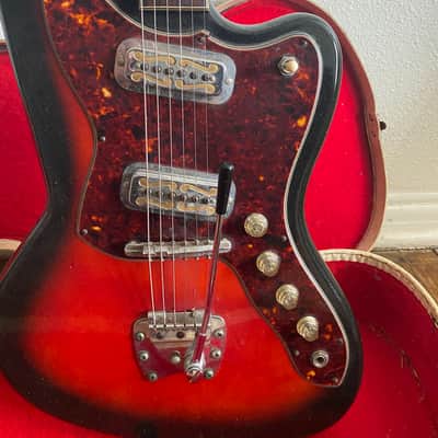 Harmony H19 Silhouette / Bobkat 1963 - 1973 - Cherry Red Sunburst image 3