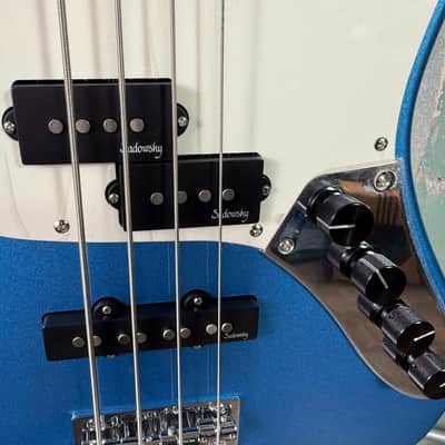 Sadowsky MetroExpress Hybrid P/J Bass with Roasted Maple Fretboard 2023 - Present - Ocean Blue Metallic High Polish image 4